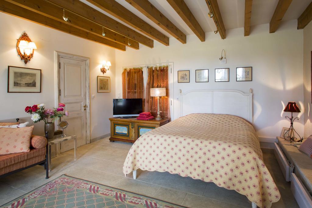 Chateau Talaud Bed & Breakfast Loriol-du-Comtat Exterior foto